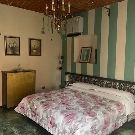 Cortiletto D'Alba Camere Con Ristorante Экстерьер фото