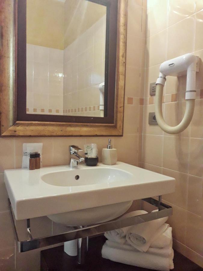 Cortiletto D'Alba Camere Con Ristorante Экстерьер фото