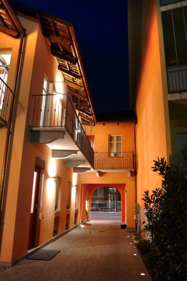 Cortiletto D'Alba Camere Con Ristorante Экстерьер фото