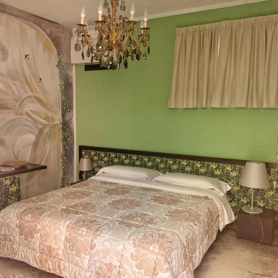 Cortiletto D'Alba Camere Con Ristorante Экстерьер фото