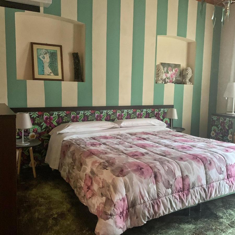 Cortiletto D'Alba Camere Con Ristorante Экстерьер фото